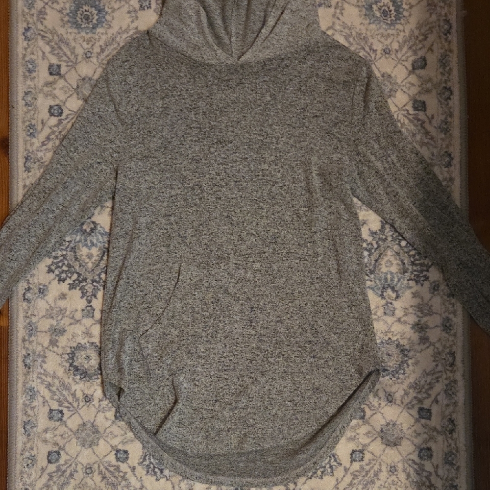 lightweight hoodie/shirt